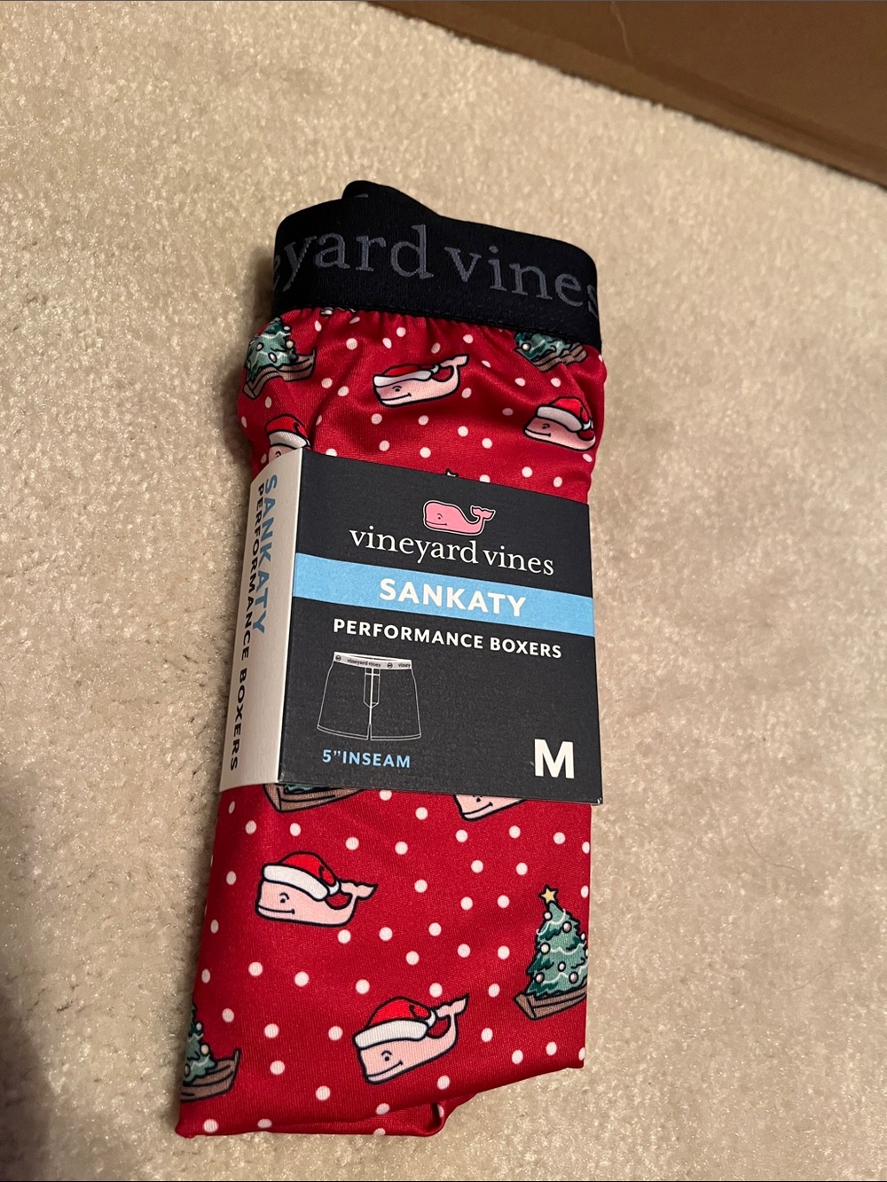 Vineyard Vines Red Holiday Whale & Tree Performance Boxers. Medium. Men. New.
